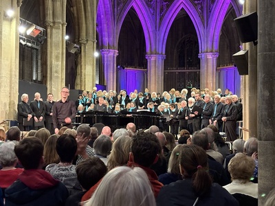 Audience applause for Jenkins's piece performance